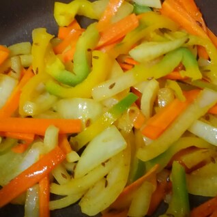 カレー味の野菜炒め